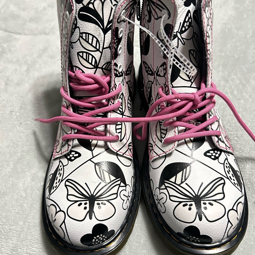 Brand new doc martens size 6 women. Super cute floral and butterfly white back